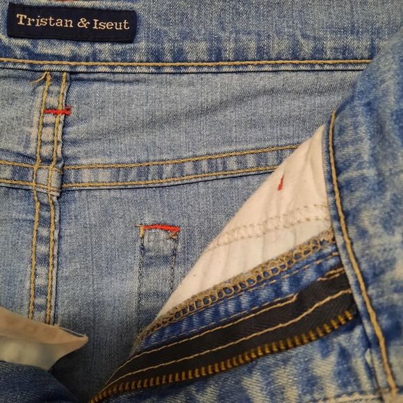 Tristan & Iseut Light Denim Skirt - Picture 3 of 5